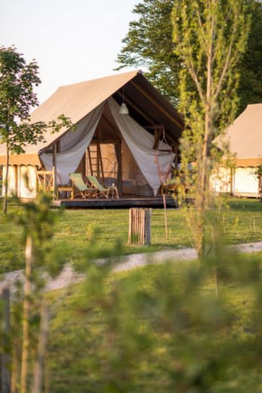  Glamping Kolpa Resort  Gradac